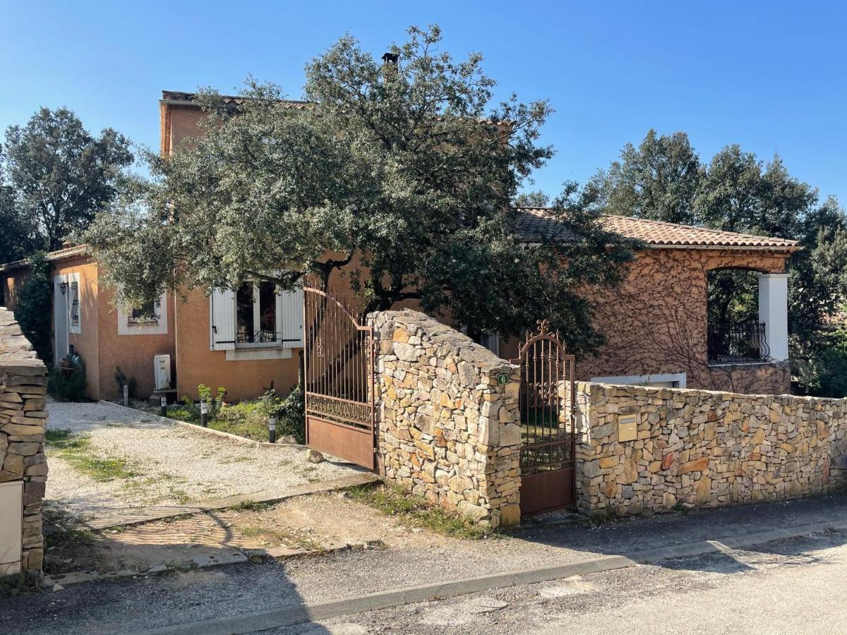 Le Calme De La Garrigue Bed & Breakfast Russan Dış mekan fotoğraf