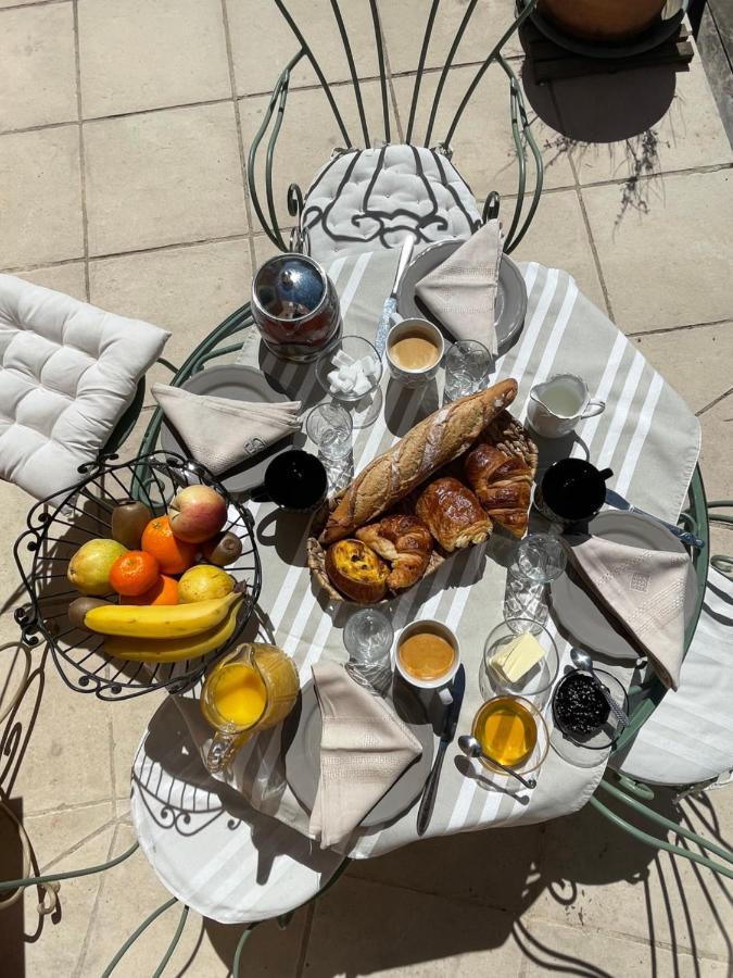 Le Calme De La Garrigue Bed & Breakfast Russan Dış mekan fotoğraf