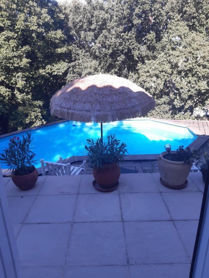 Le Calme De La Garrigue Bed & Breakfast Russan Dış mekan fotoğraf