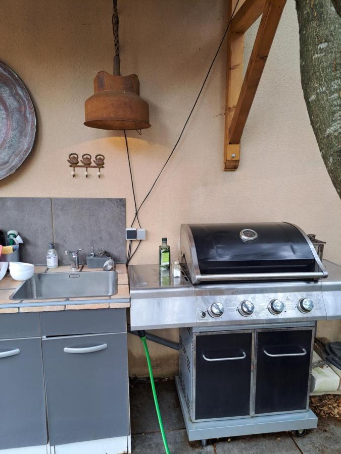 Le Calme De La Garrigue Bed & Breakfast Russan Dış mekan fotoğraf